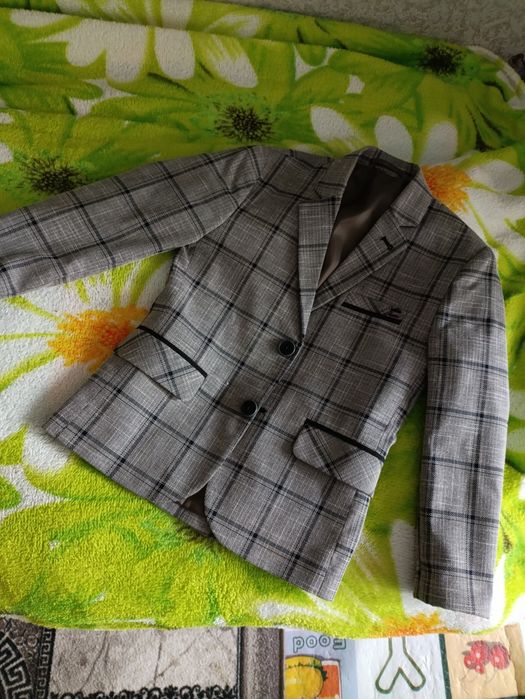 Продам піджак на хлопчика
