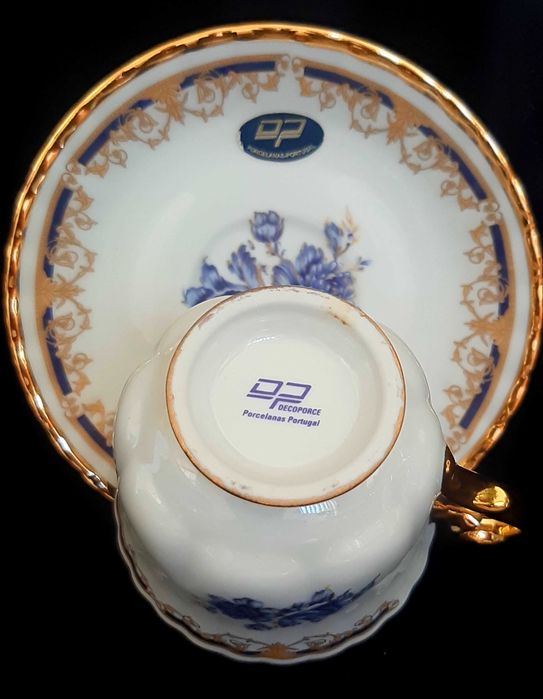 Chávena de Porcelana Antiga