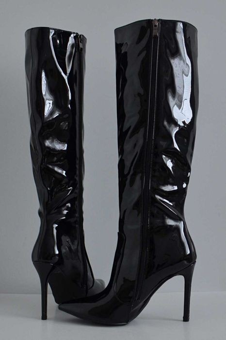 LAKIEROWANE kozaki Chiara Foscari do kolana na smukłej szpilce 41