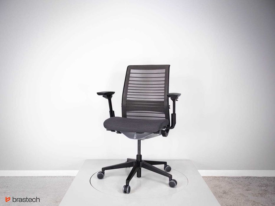 Fotel biurowy Steelcase Think V2