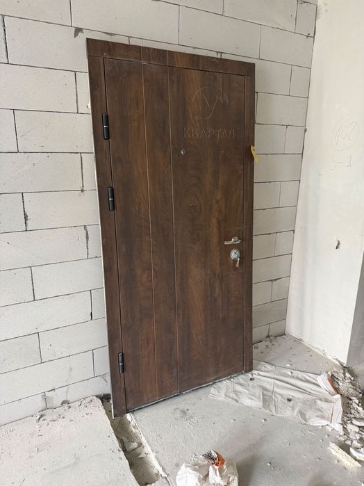 Двері вхідні для кладовки чи квартири