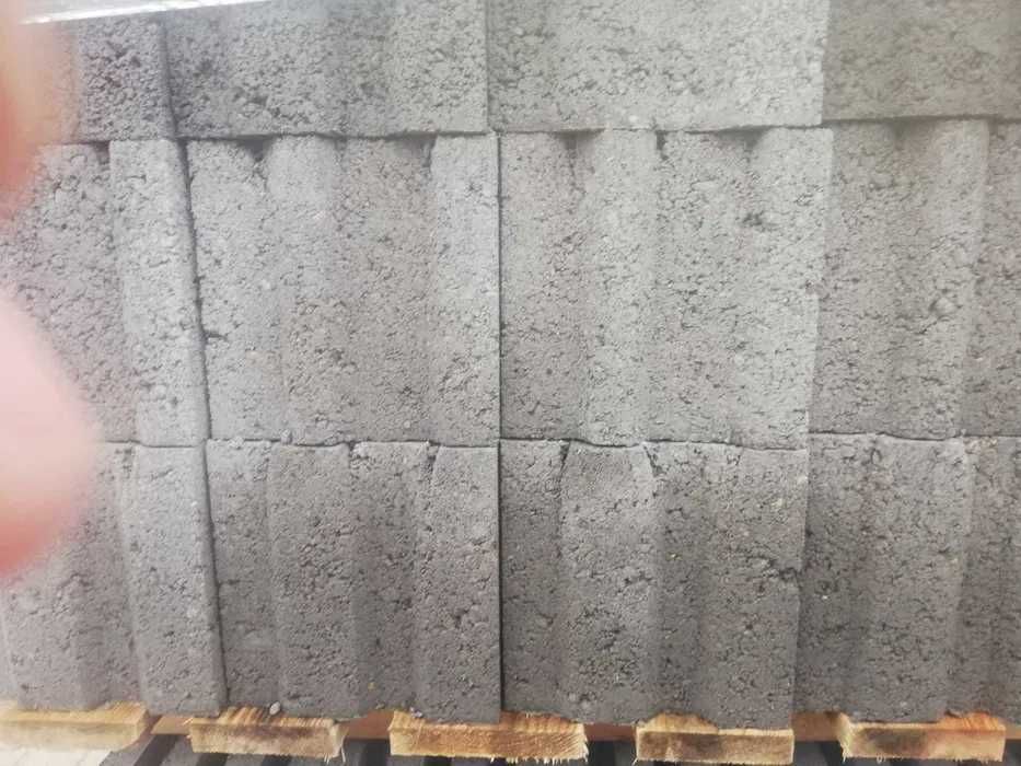 Pustaki betonowo-szlakowe 19 x 19 x 39