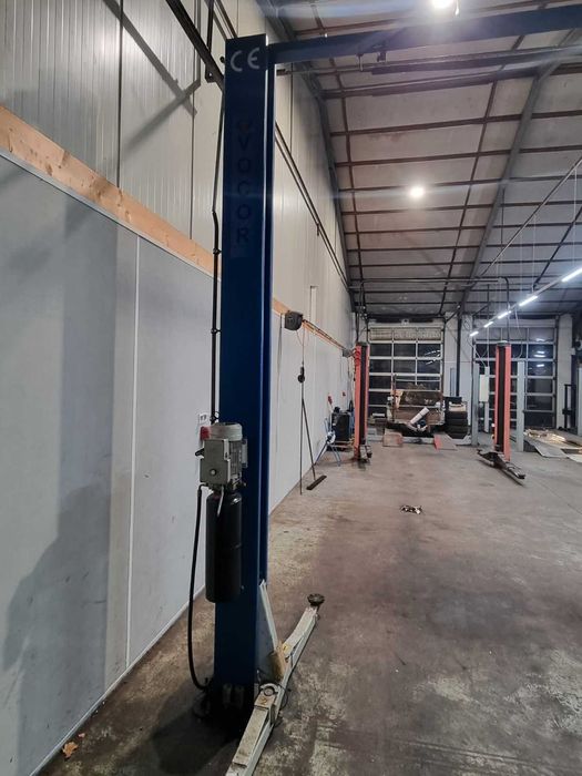 Podnośnik samochodowy 2 kolumnowy hydrauliczny