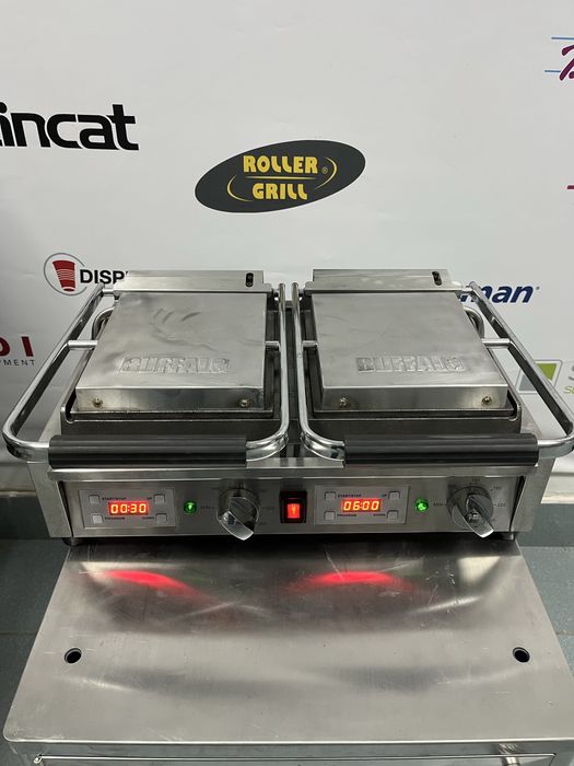 Гриль контактний Buffalo FC384-02