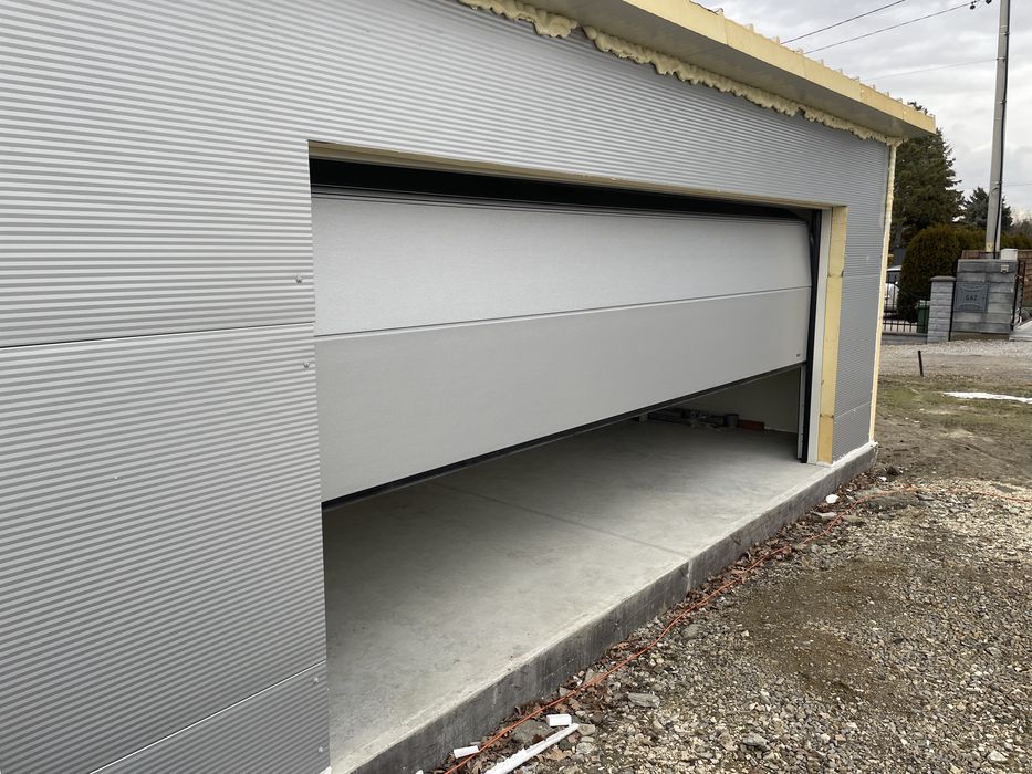 Brama garażowa segmentowa srebna 5000x2250