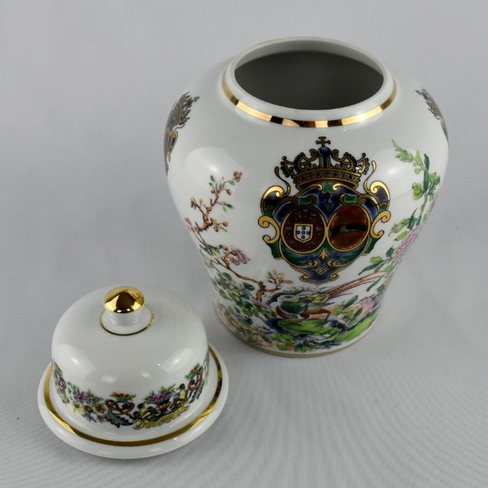 Pote com Tampa com Brasão em porcelana