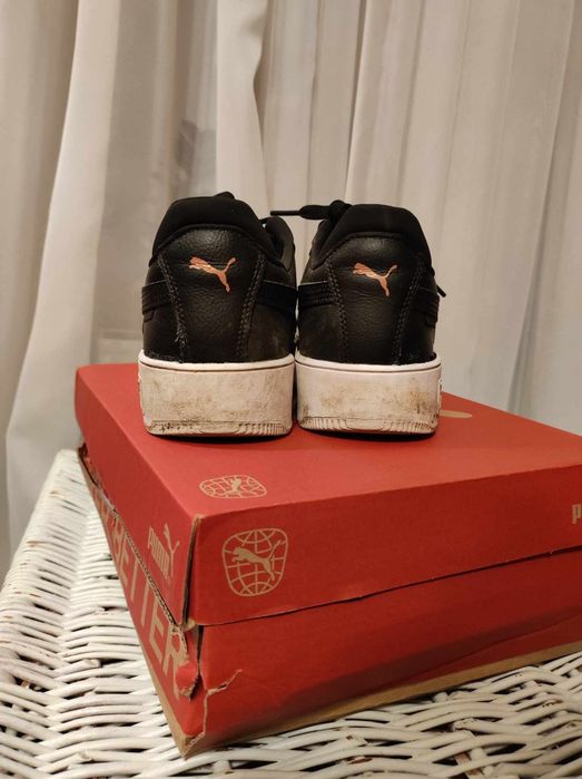 Puma Carina street