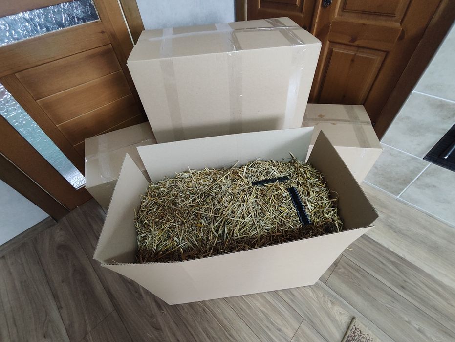 Сіно сено солома.ДЕКОР. УТЕПЛЮВАЧ СОБАКАМ В БУДКУ. Доставим. Від 1 шт