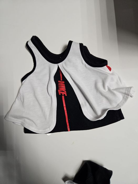 Komplet dziewczęcy Nike biedronka bluzka spódniczka rozm 80