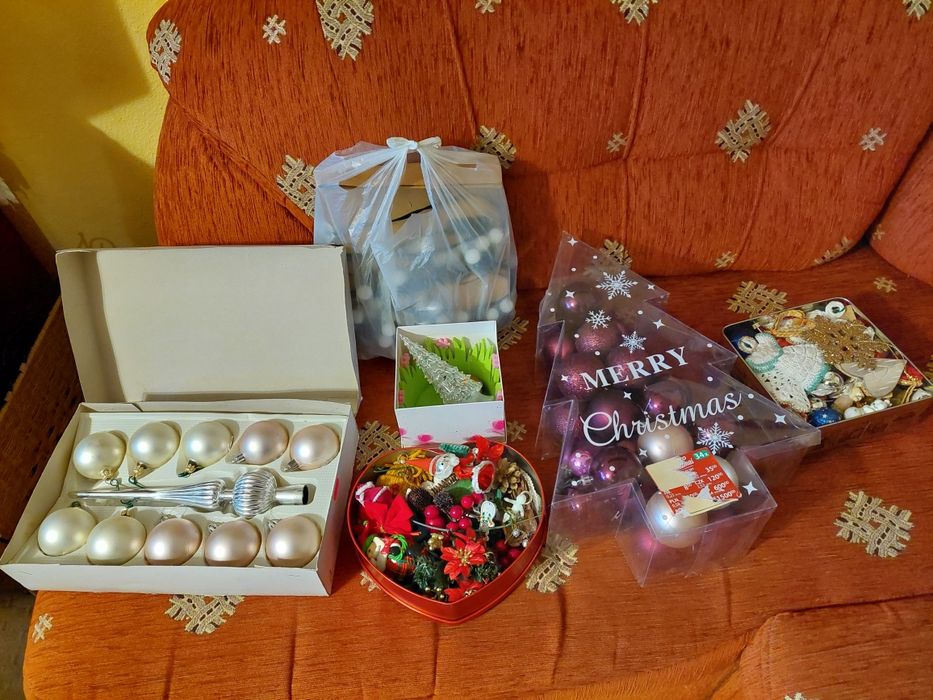 Ozdoby świąteczne/ bombki / używane
