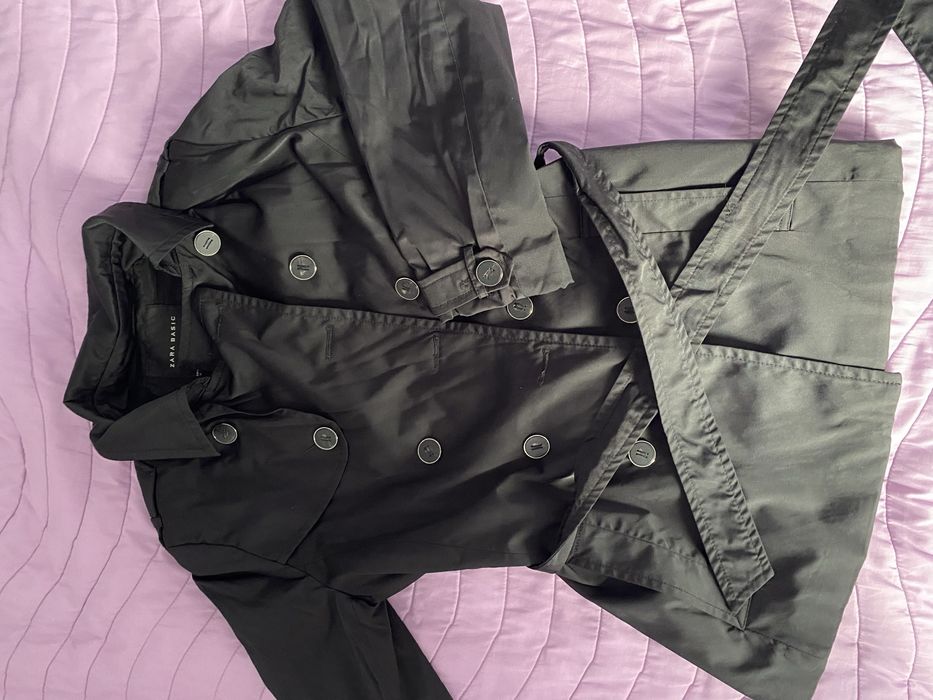 Gabardina preta Zara