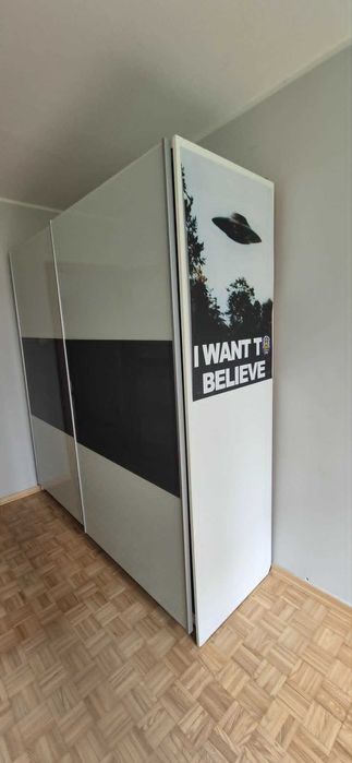 [Rezerwacja] Szafa IKEA 205x210 przesuwna biało-szara – dobry stan