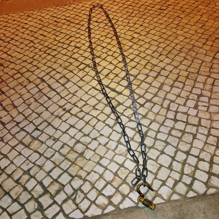 3 cadeados de mota e 1 corrente