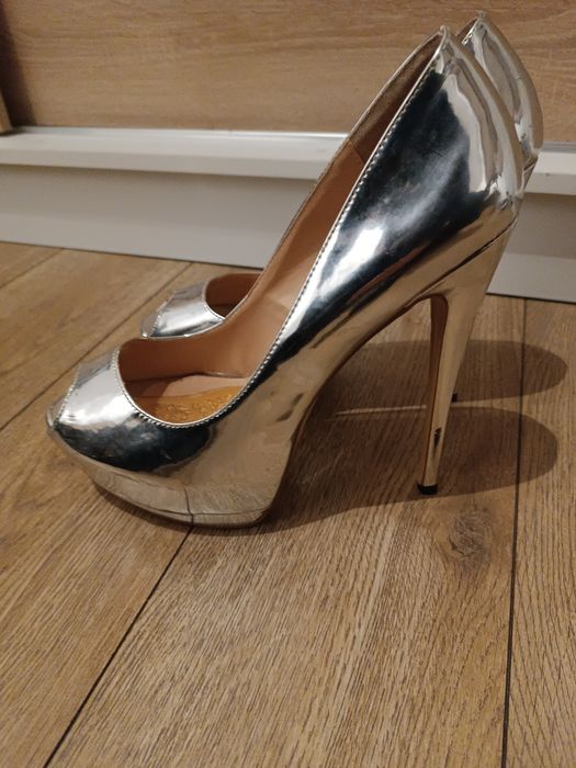 Srebrne szpilki open toe