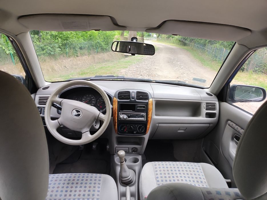 Mazda demio bez rdzy
