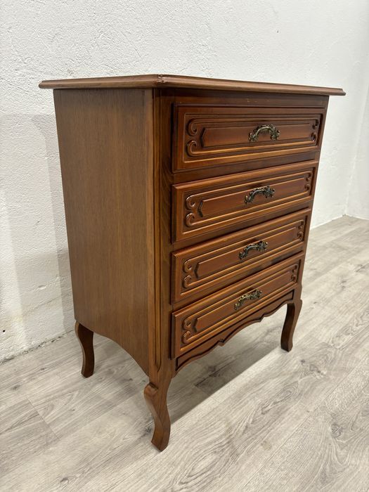 Piękna komoda szufladowa w stylu ludwikowskim