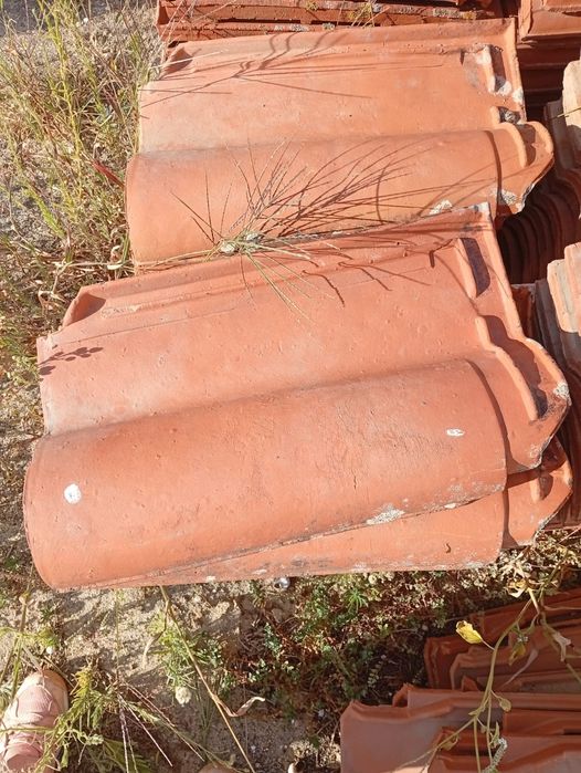 Telhas antigas para ajudar quem precisa