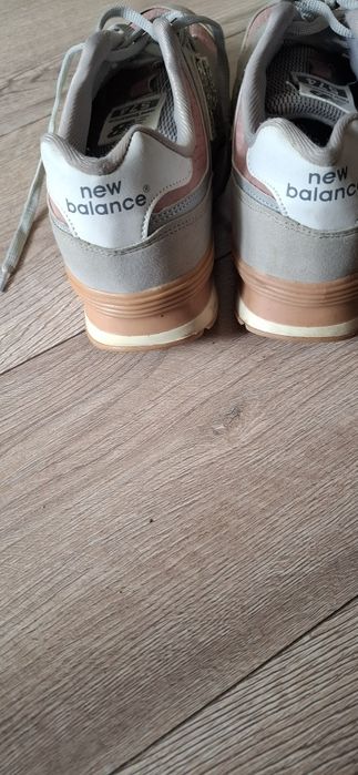 Buty snakersy New Balance 40