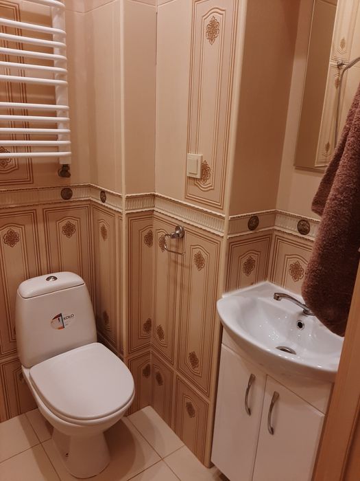 2 кім квартира  .погодинно .на добу Кулиша .Ж.д. вокзал .пл Ринок