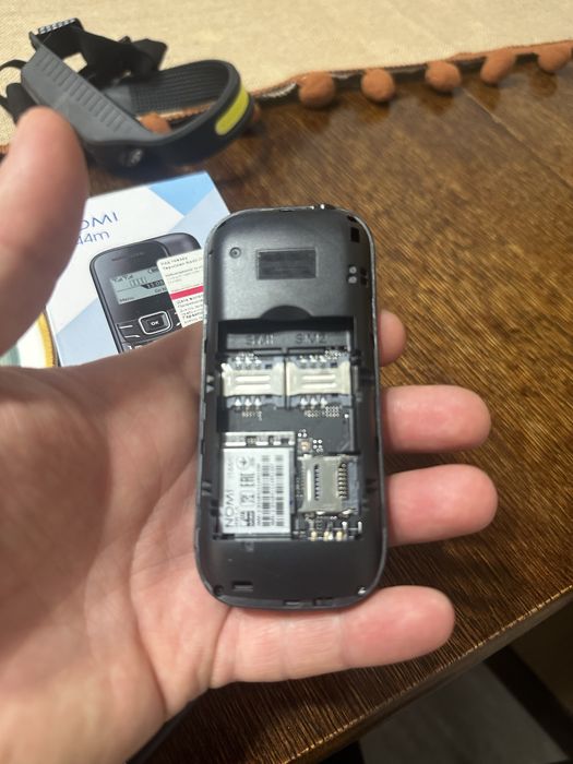 Мобільний телефон новий nomi i144m