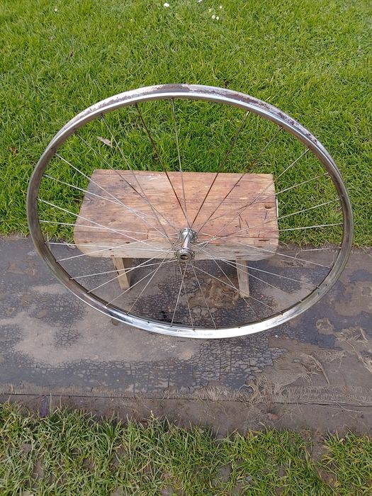 Вело-колесо передние"28"-3шт,велоколесо в сборе задние"28"-1шт.СССР.