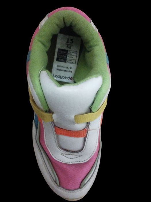 Красівки, шлёпанцы, ботинки, кроссовки,