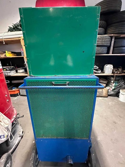 Używana maszyna do wdmuchiwania izolacji Isocell Isoblow Standard Plus