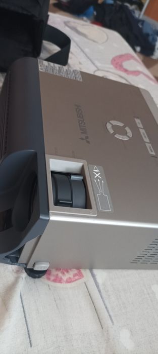 ‼️ОБМІН ПРОДАЖ‼️ Професійний DLP - проектор Mitsubishi XD206U