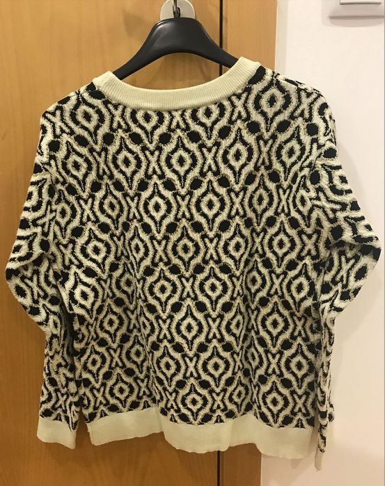 Camisola Padrão Preto e Dourado S/M