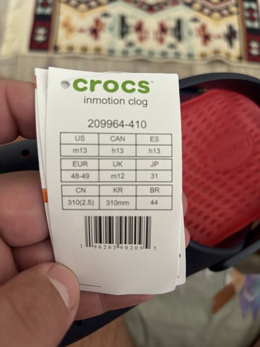 Продам нові Crocs