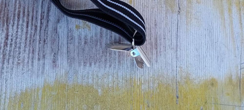 Suspensórios para calça, calções ou saia