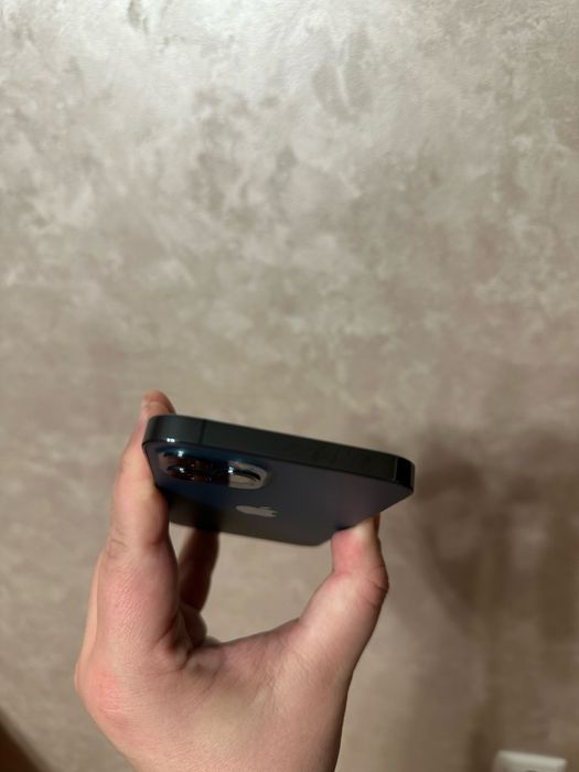 Продам айфон 12 про 256