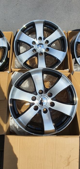 "16 6x125 Iveco nowe