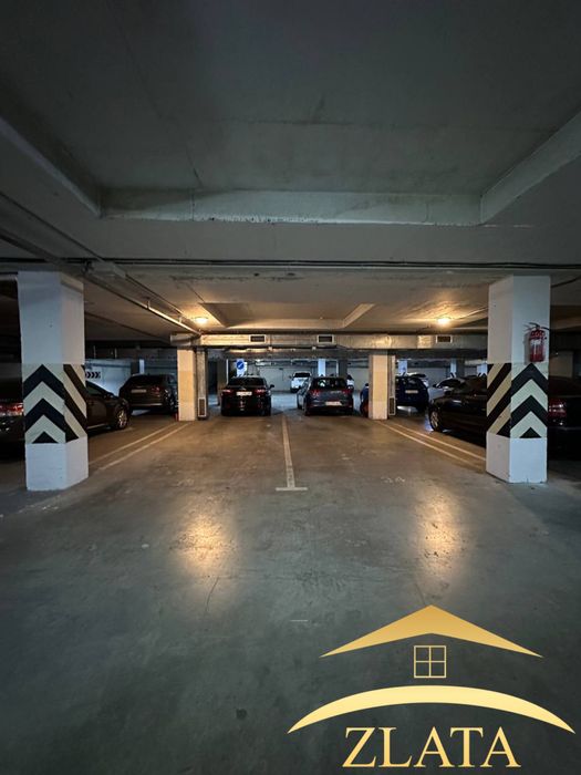 Продаж парковачного місця в закритому підземному паркінгу