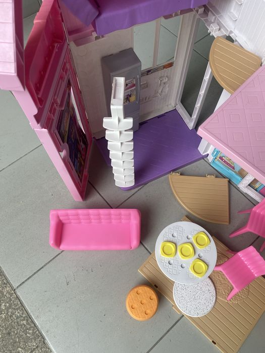 Casa de bonecas barbie malibu e acessorios
