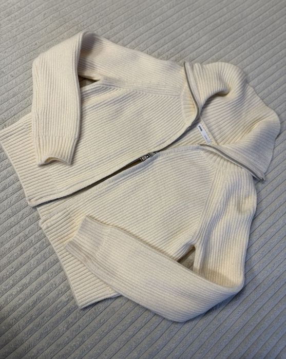 Кремовый свитшот на молнии, размер L