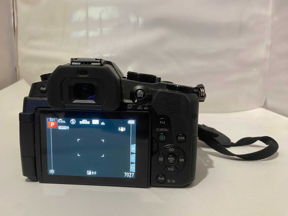 Panasonic Lumix DMC-G80 + Extras