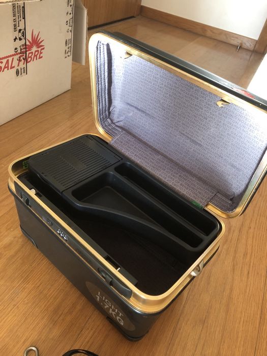 Necessaire Benetton novo