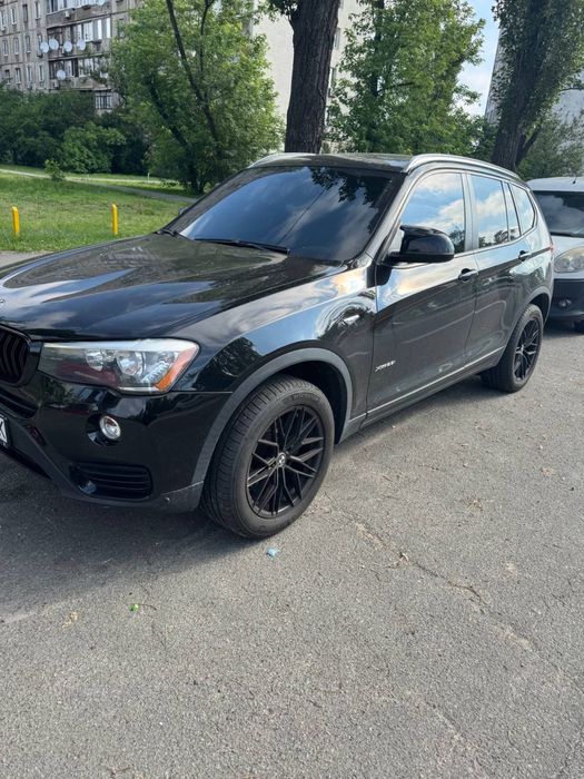 Машина BMW x3 f25 28I