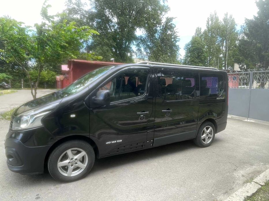 Мінівен Рено трафік