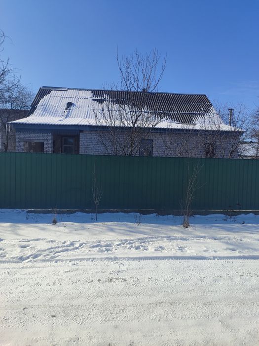 Продається цегляний будинок в с.Новоселиця