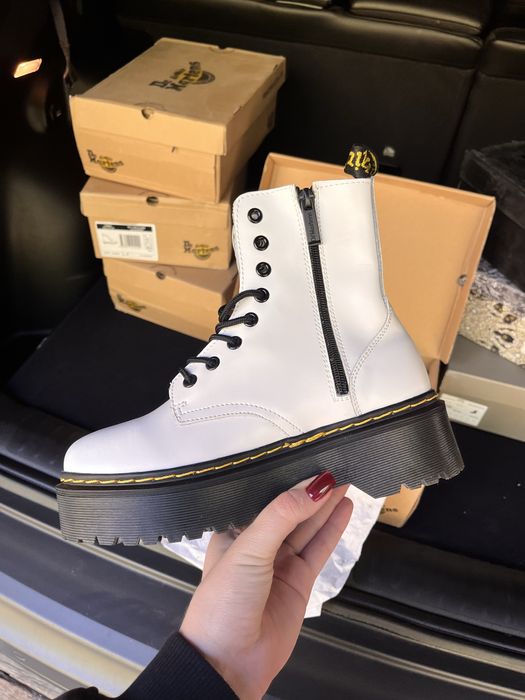 Шкіряні черевики Dr.Martens