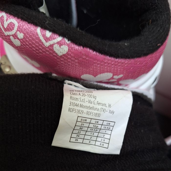 Patins em linha rosa