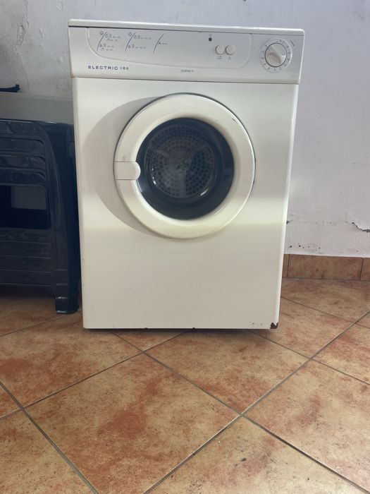 Máquina de secar roupa