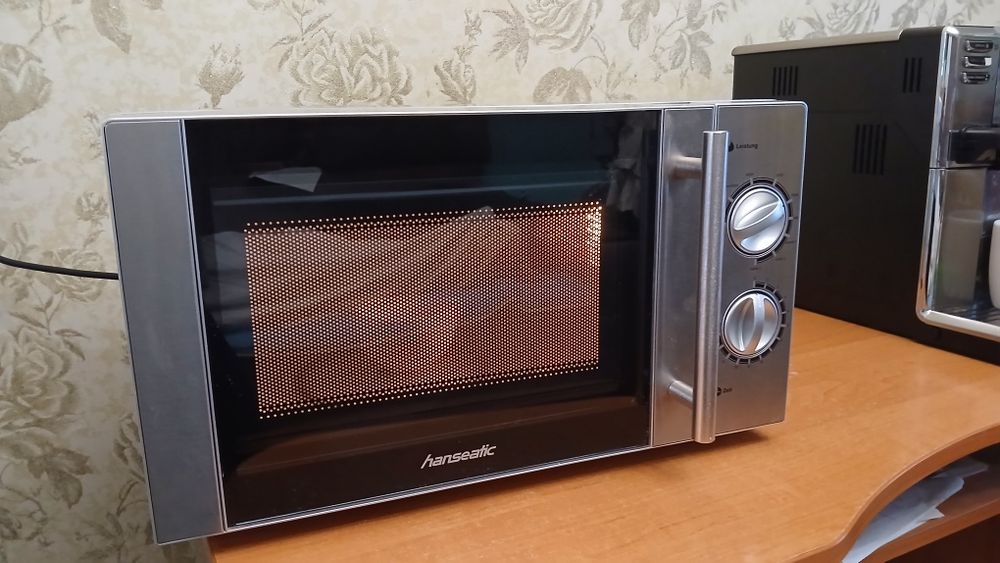 Микроволновая печь Privileg   AC925EBL    б/у Германии.