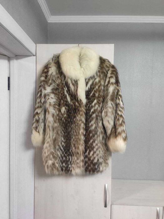 Жіноча шуба з натурального хутра (тваринний принт)