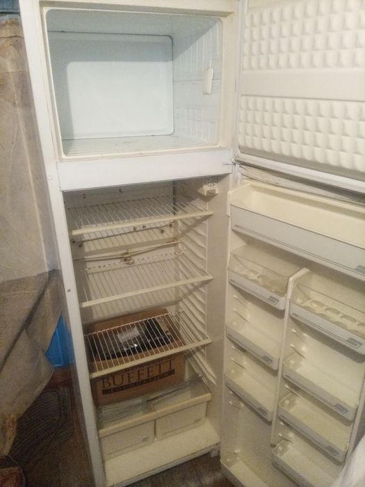 Продам холодильник