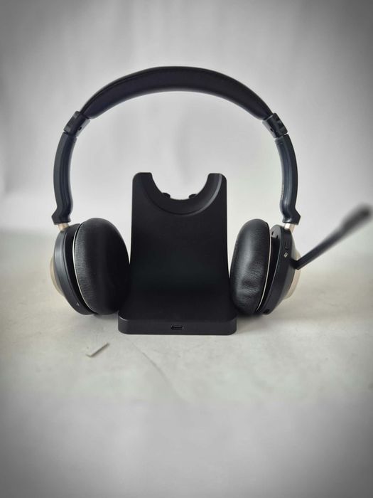 Słuchawki bezprzewodowe earbay bluetooth z mikrofonem + stacja ładująca