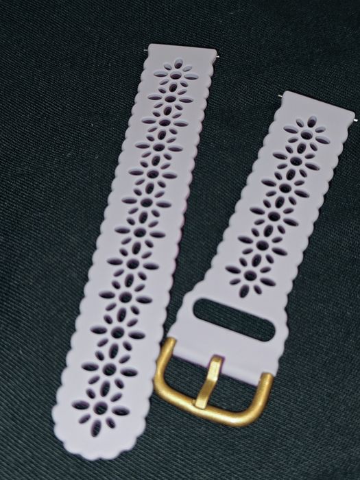 Prześliczna delikatna silikonowa opaska. Rozmiar 20mm