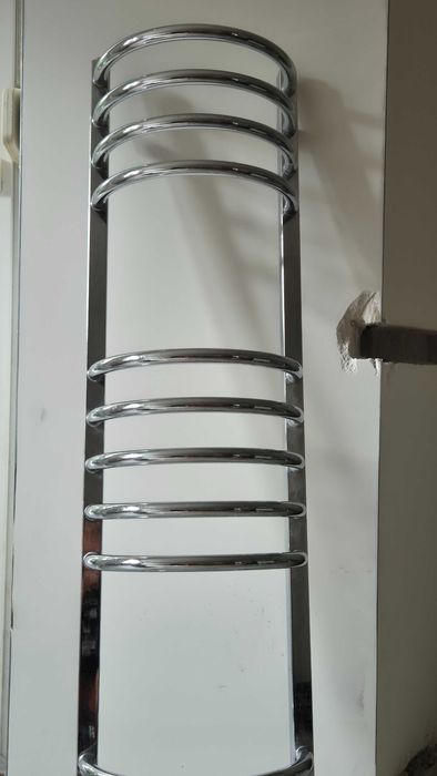 Grzejnik, kaloryfer łazienkowy drabinkowy srebrny chrom 127 cm